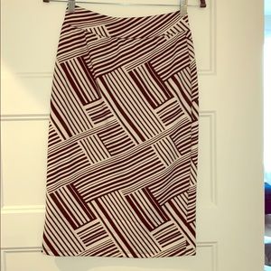 Worn once! Black and white patterned skirt.